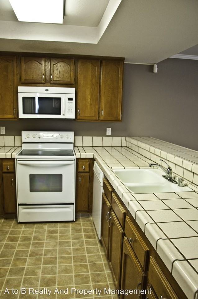 1325 Chandon Ct - Photo 2 of 14