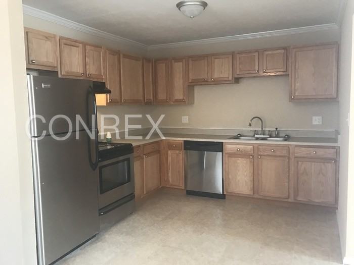 1657 Eastbrook Dr S - Photo 2 of 14