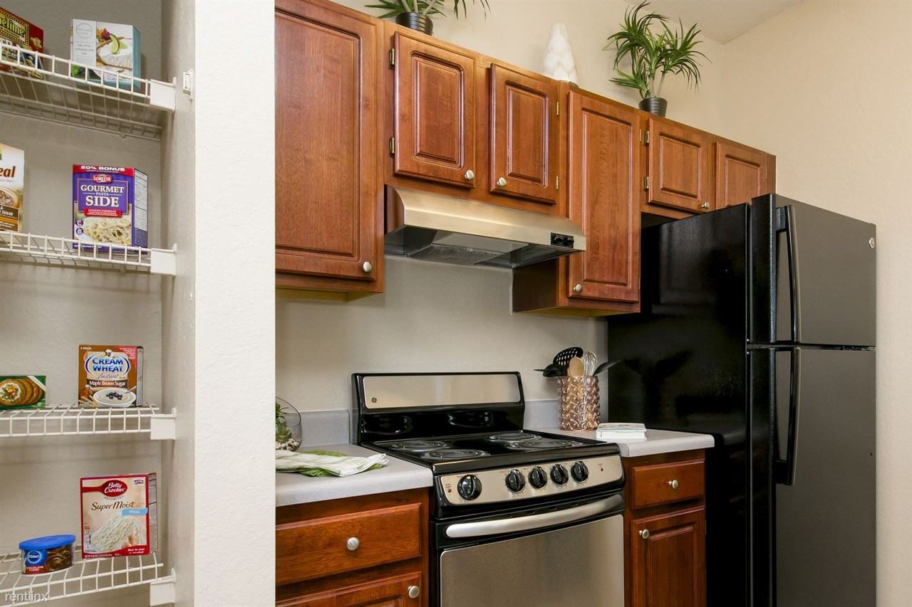 Lexington Club at Vero - Photo 2 of 41