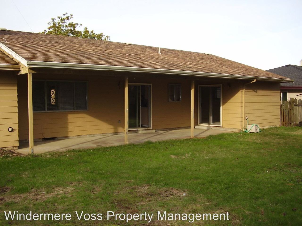 4330 NE 129th Pl - Photo 2 of 15