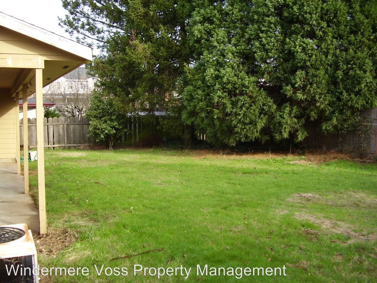 4330 NE 129th Pl - Photo 3 of 15