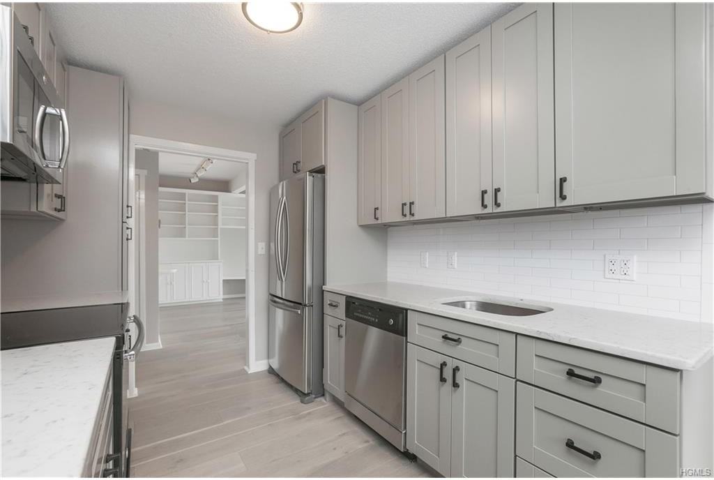 326 Heritage Hills #B - Photo 2 of 22