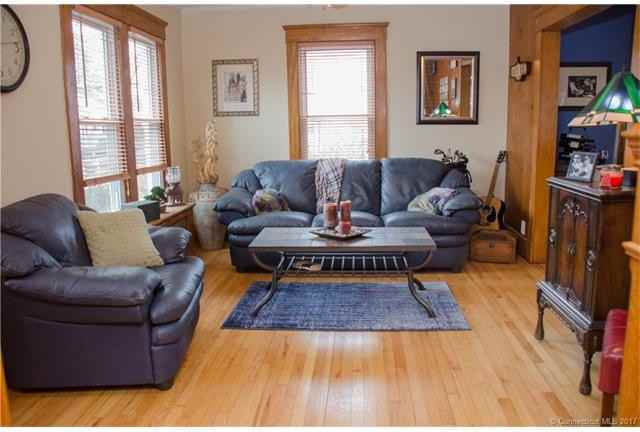 20 Douglass Ave - Photo 3 of 35