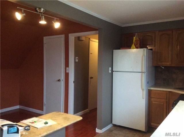 113 Barnum St - Photo 2 of 7