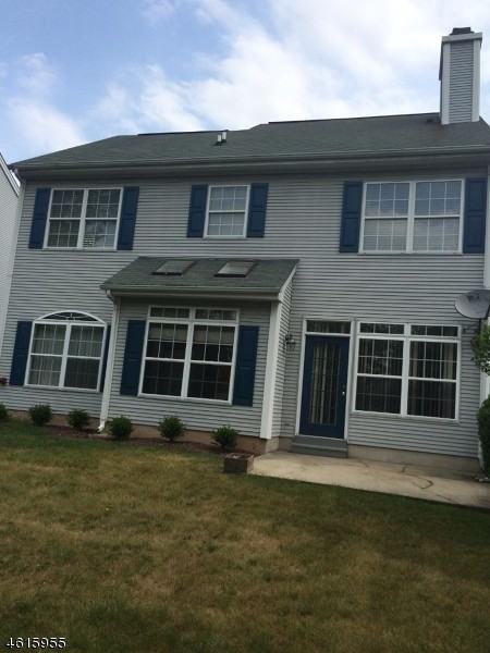 44 Strawberry Hill Rd - Photo 2 of 24