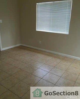 1148 E 47th Pl - Photo 2 of 2