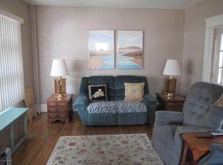 52 Eley St - Photo 3 of 9