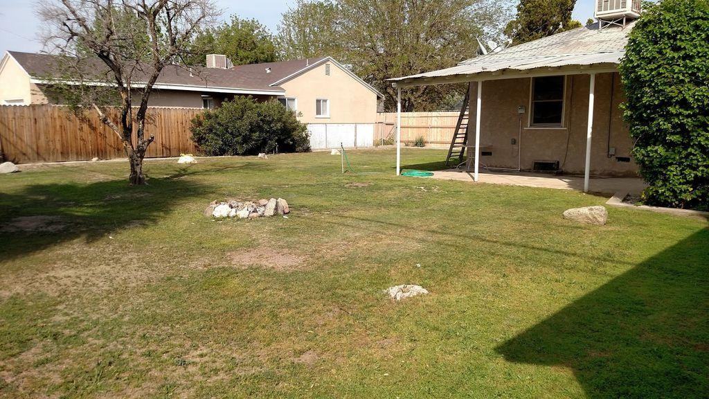 135 Wetherley Dr - Photo 2 of 19