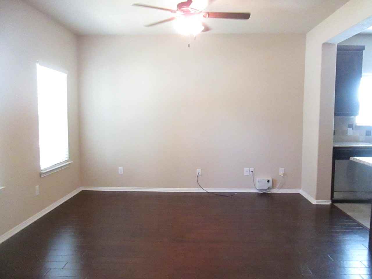 4921 Locke Ave - Photo 2 of 9