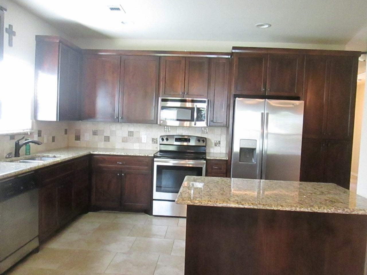 4921 Locke Ave - Photo 3 of 9