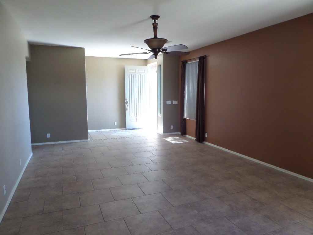230 N Nash Way - Photo 3 of 9