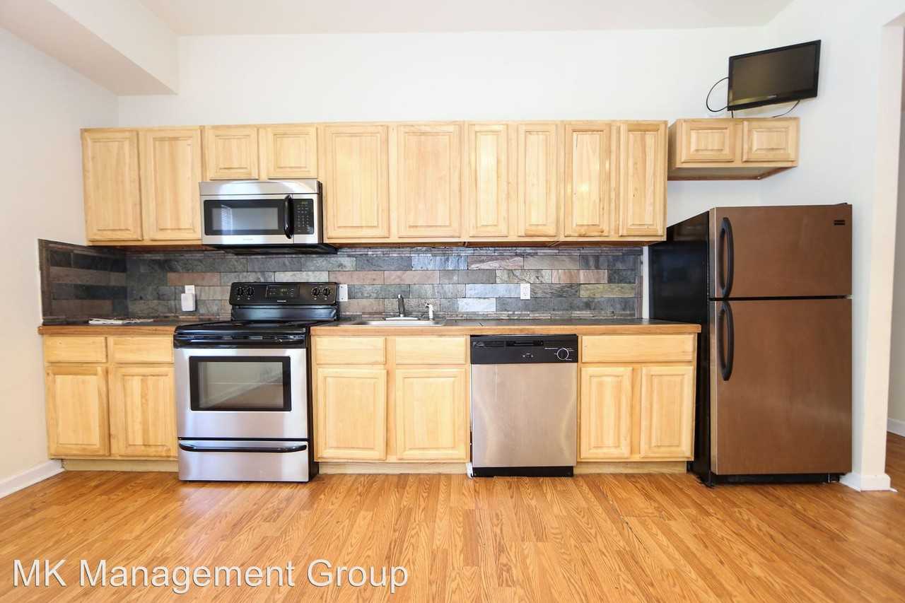 1447 N 17th St - Photo 2 of 8