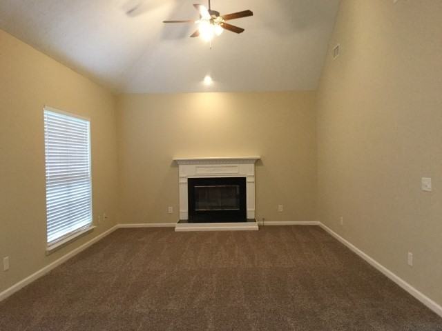 433 Barkley Ct - Photo 2 of 16