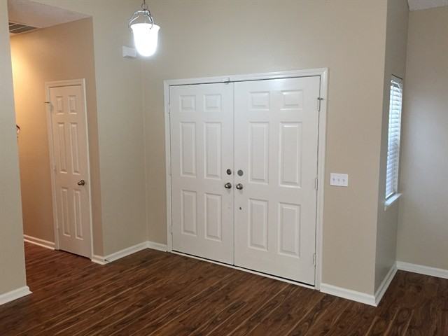 516 Amsonia Cir - Photo 2 of 21