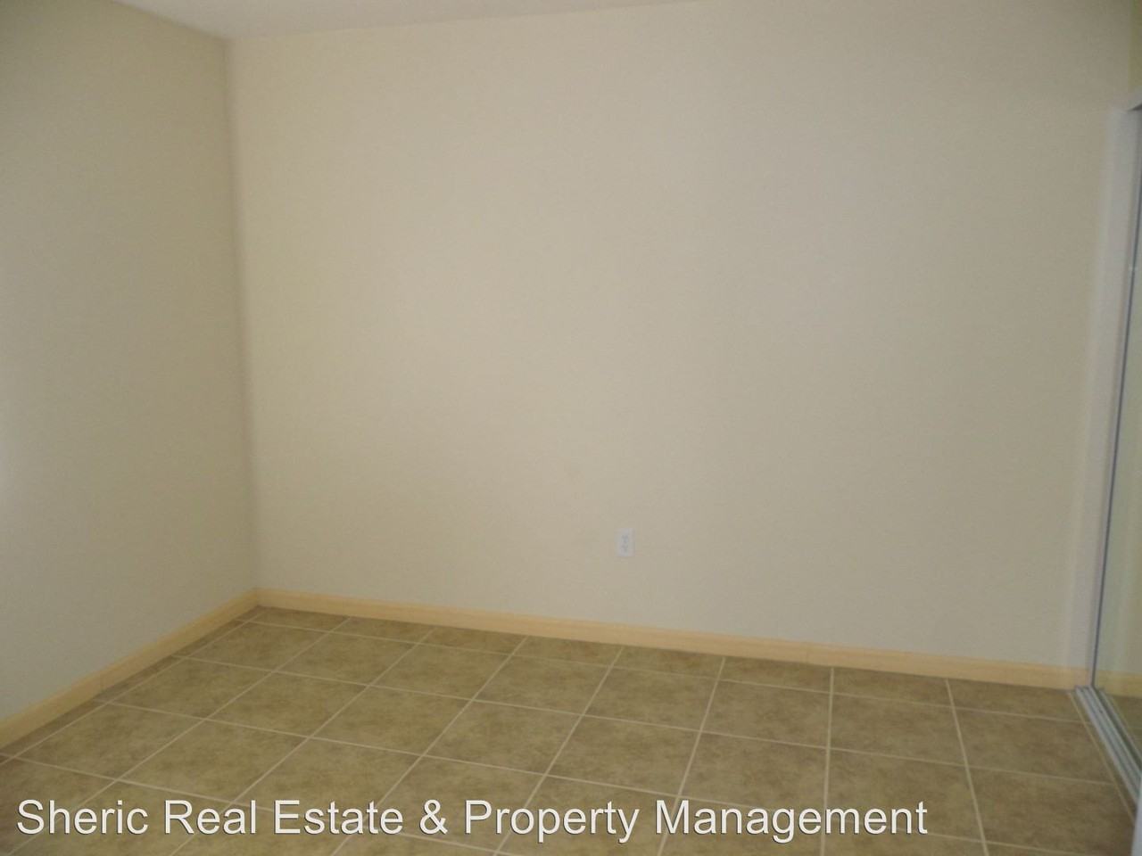 1863 Cypress Ln - Photo 3 of 10