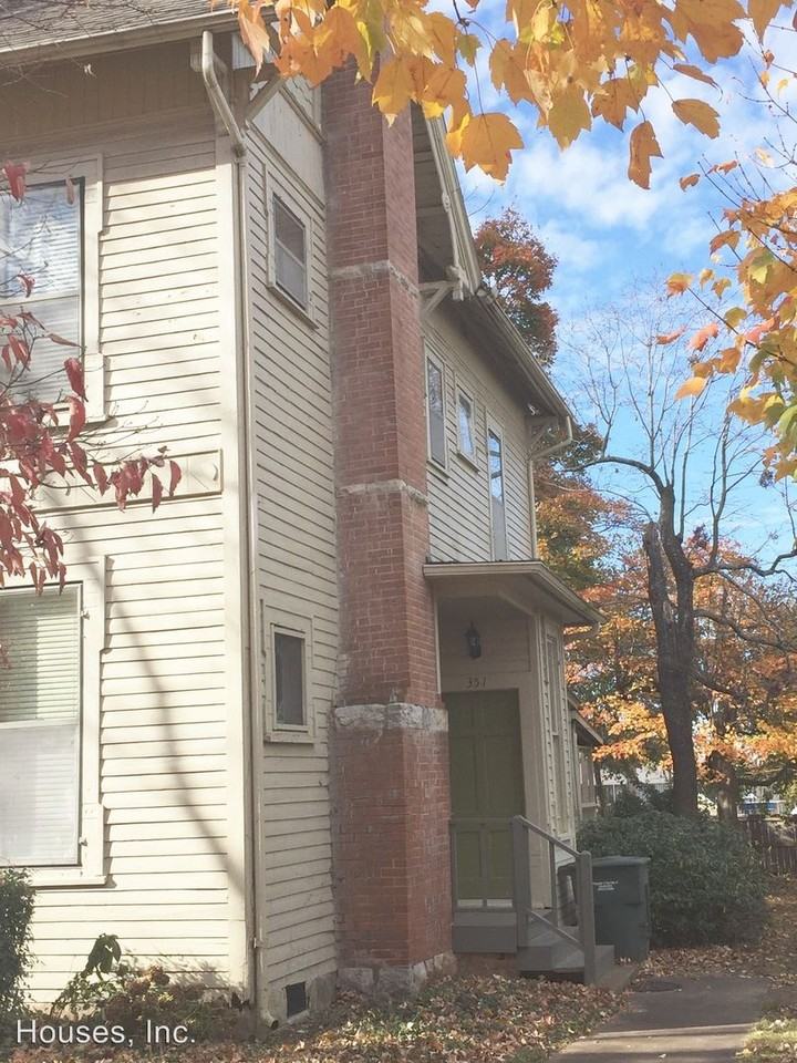 351 N Washington Ave - Photo 2 of 10