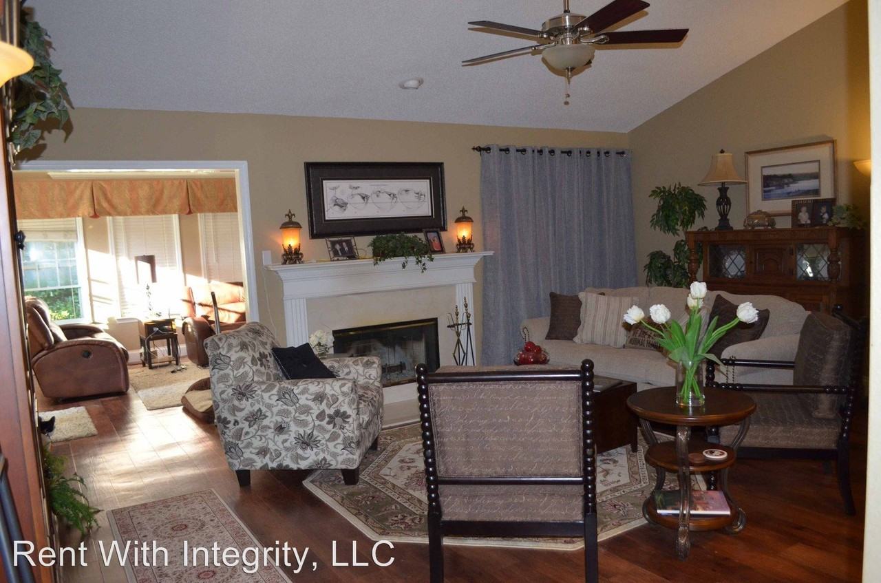 163 Sugar Plum Dr - Photo 2 of 18