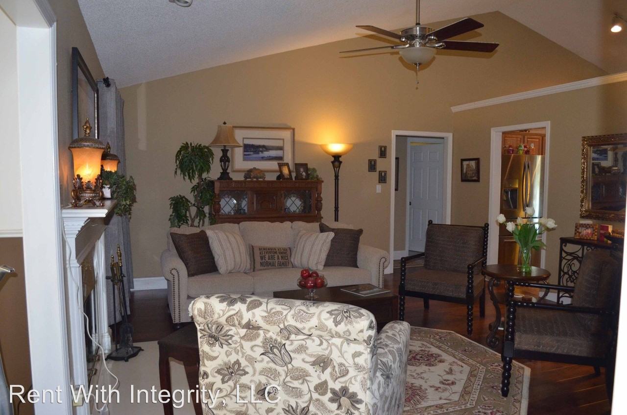 163 Sugar Plum Dr - Photo 3 of 18