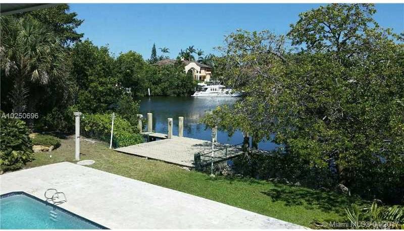 8201 Los Pinos Cir - Photo 2 of 8