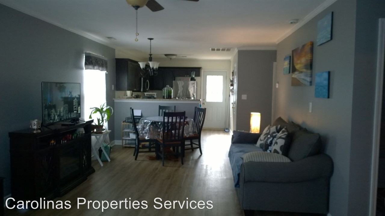 946 Olde Towne Way - Photo 2 of 4