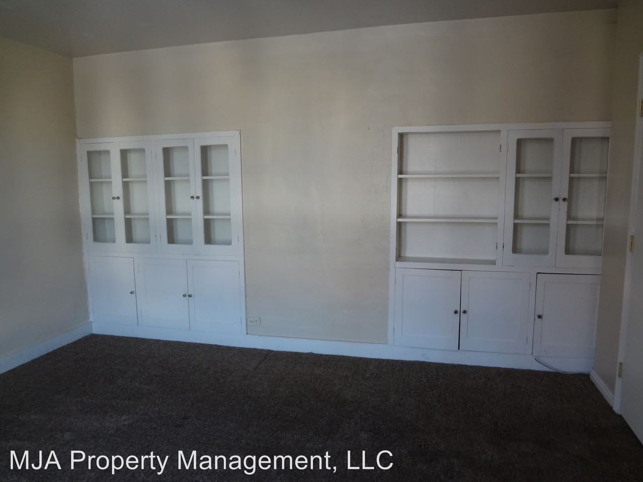 721 W 400 N - Photo 3 of 9