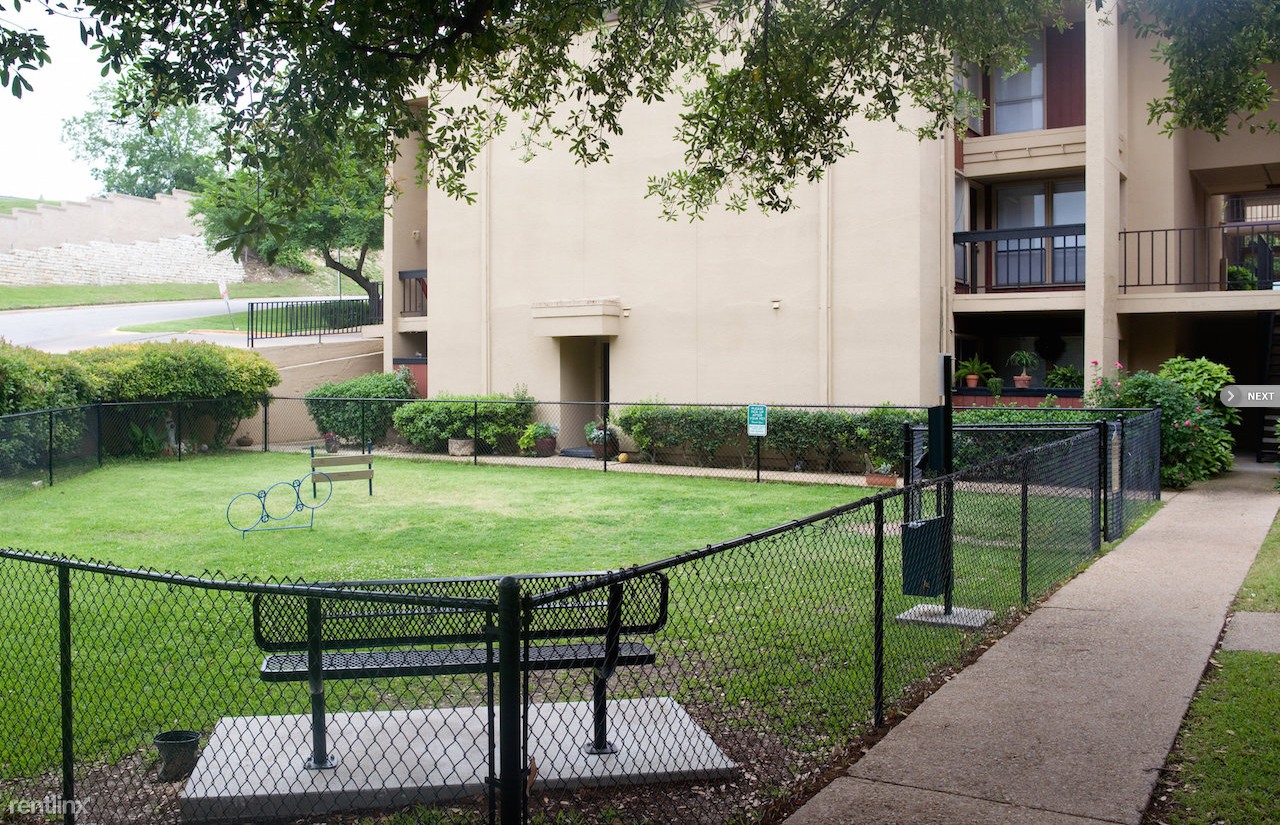 2200 Taxco Rd - Photo 3 of 7