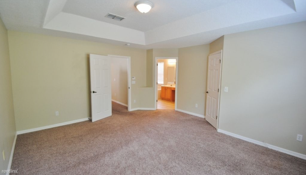 262 Tavestock Loop - Photo 2 of 6