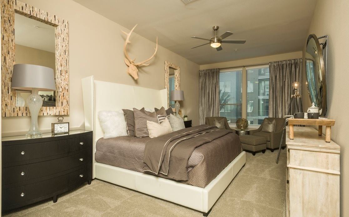 Sola Uptown River Oaks - Photo 3 of 18