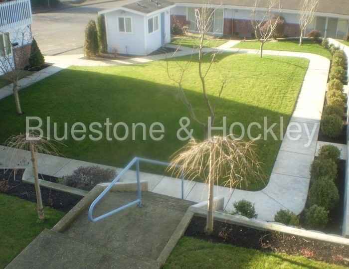 2623 SE Willard St - Photo 2 of 5