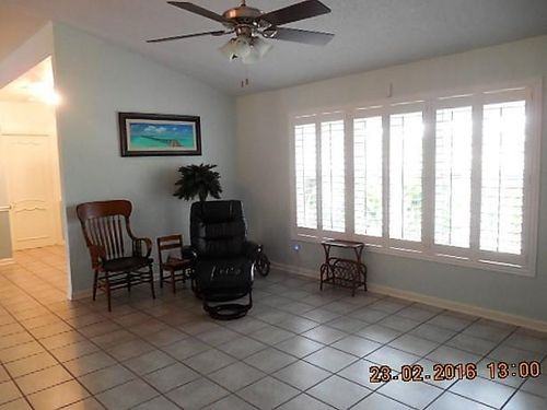 633 East Dr - Photo 3 of 8