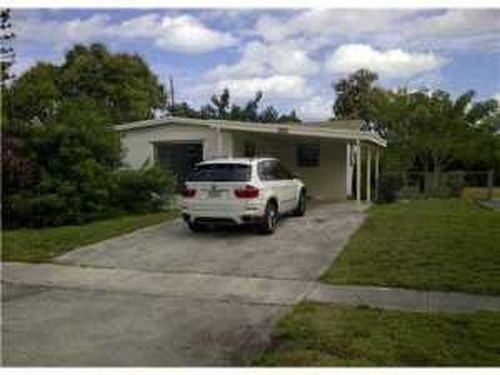 2280 NW 2nd St - Photo 3 of 5