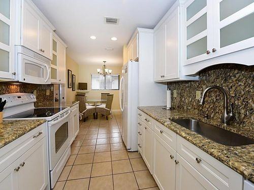 6800 Parisian Way - Photo 3 of 4