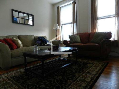 1942 Beacon St #STE4 - Photo 2 of 5