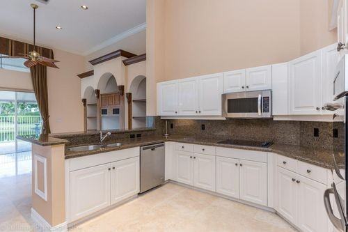 6590 Newport Lake Cir - Photo 2 of 8