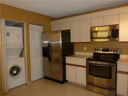 124 NW 98th Terrace - Photo 3 of 8