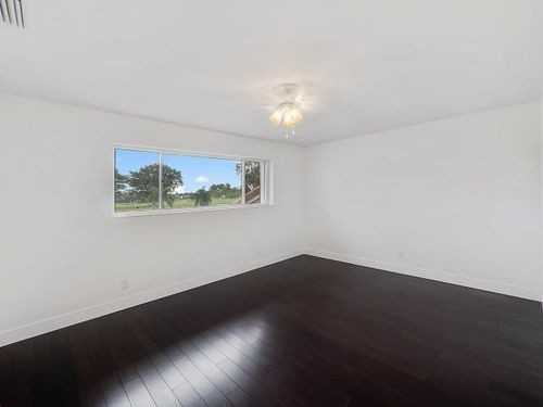 259 Old Meadow Way - Photo 3 of 8
