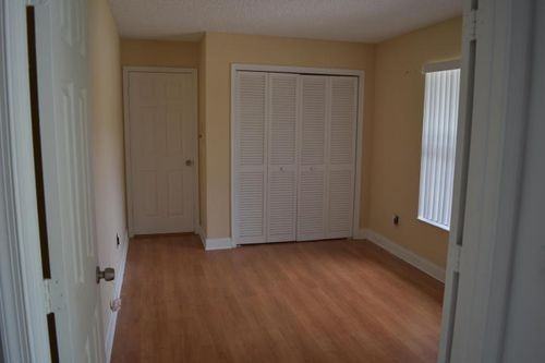 13484 Jonquil Ct - Photo 3 of 8