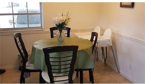 117 NW 11th Ave - Photo 3 of 8