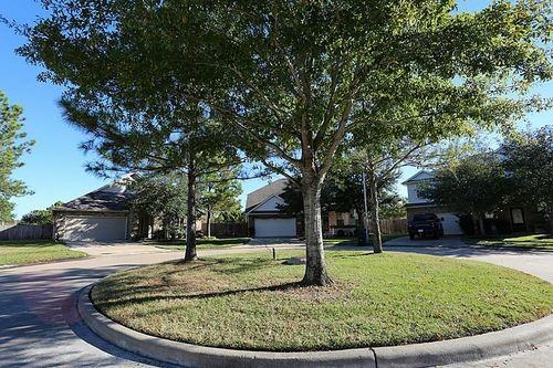 26102 Bent Meadow Ct - Photo 3 of 8
