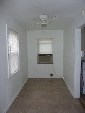 542 Timothy Ave - Photo 3 of 11