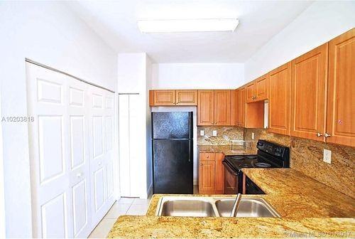 3627 NW 29th Ct - Photo 2 of 8