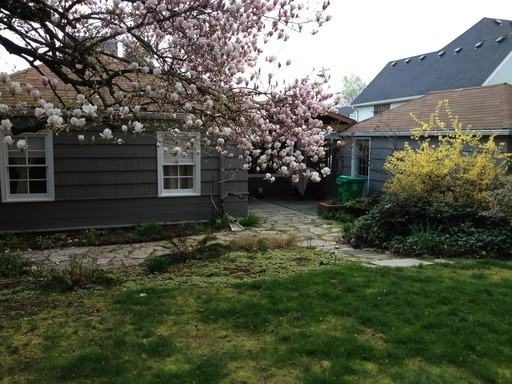 2740 NE Knott St - Photo 2 of 15