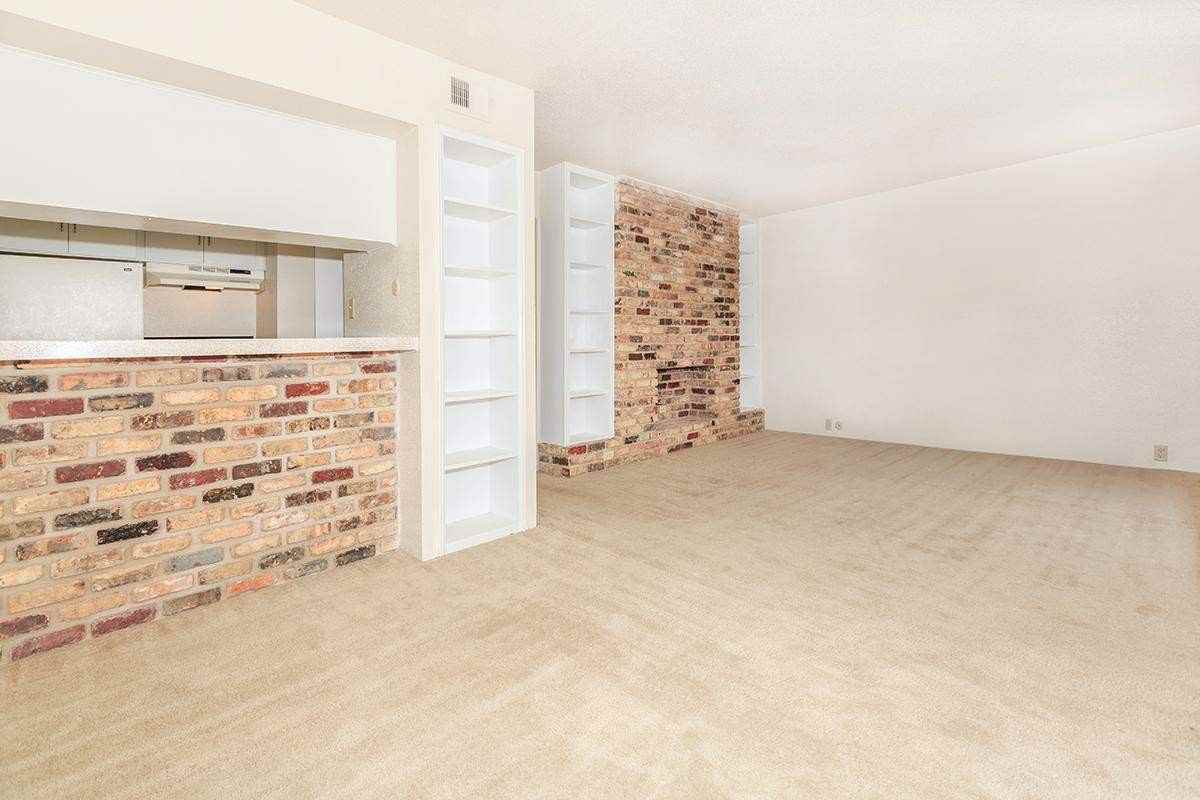 Three Fountains III - Photo 2 of 31