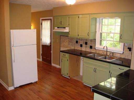 145 Riverbend Dr - Photo 2 of 5