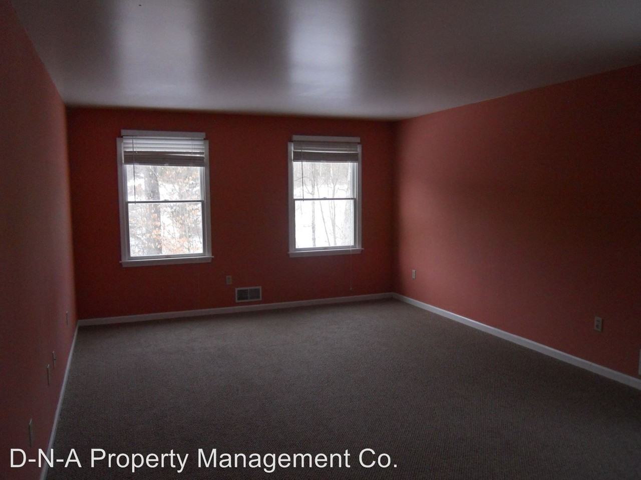 5262 Hamilton South Rd - Photo 3 of 6