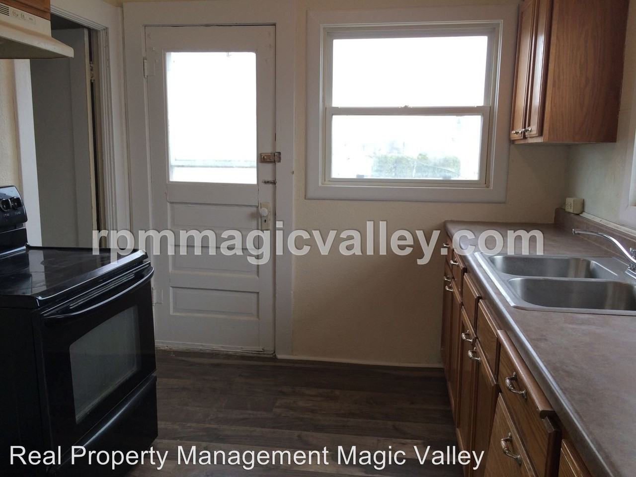 120 11th Ave N - Photo 2 of 7