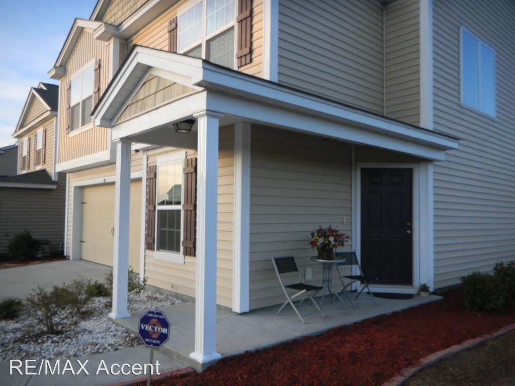 201 Bender St - Photo 2 of 20