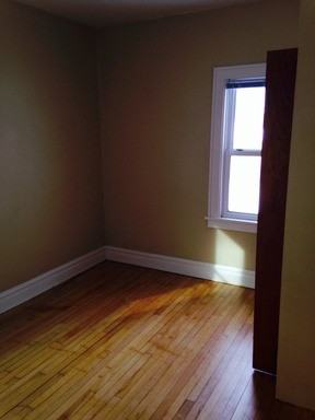 1927 Sherwood Ave - Photo 2 of 3