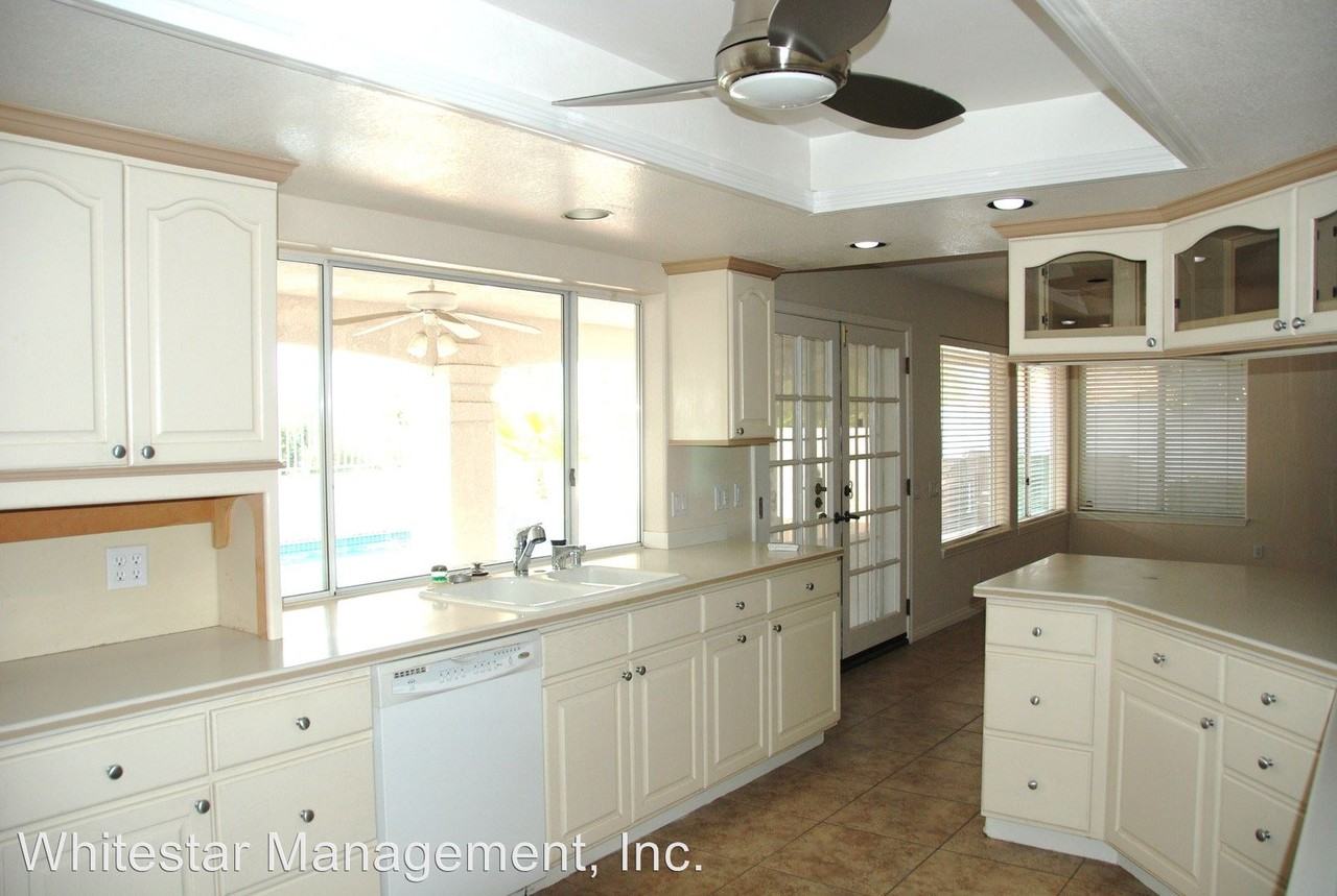 73050 Amber St - Photo 2 of 15