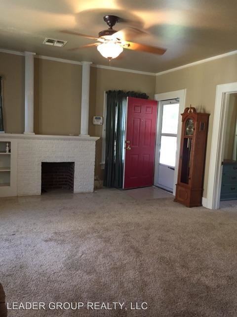 825 S 6th St - Photo 2 of 10